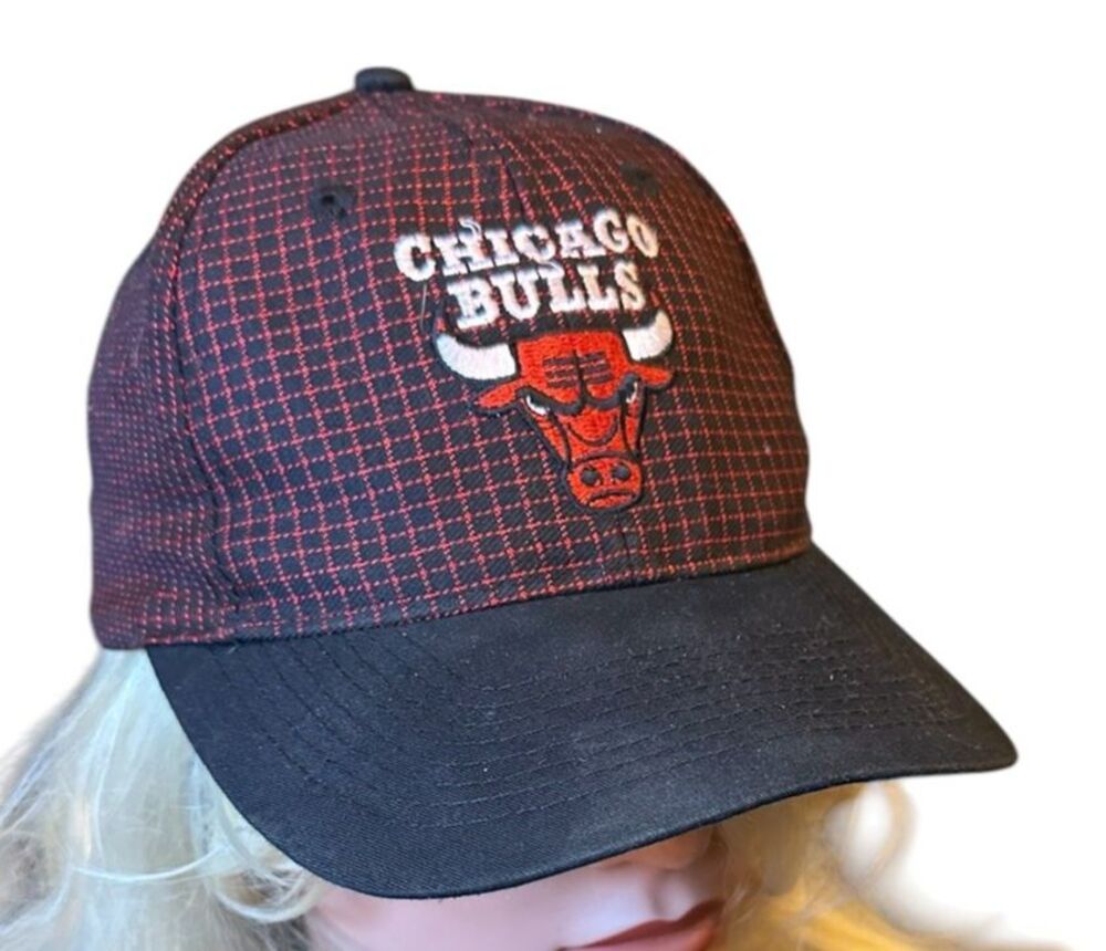 Chicago Bulls Red Black Snapback Baseball Cap NBA  Licensed Logo 7